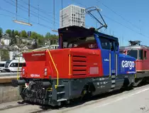 SBB - Eem 923 019-4 und im Schlepp die Re 4/4 11188 bei Ausbildung f�r SBB Personal im Bahnhof von St.Gallen am 08.05.2013