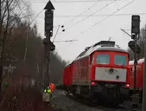 232 902 am 20.12.12 mit einem Hilfswagen beim Unfall in D�sseldorf-Eller.