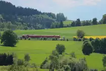 Am 20.05.2013 ist der 612 653 mit dem RE 3048 auf den Weg nach Lichtenfels und wird in wenigen Minuten seinen n�chsten Halt in Marktschorgast erreichen. 