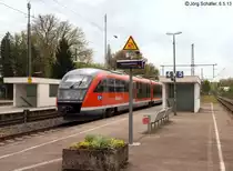 Blick nach S�den in Pleinfeld am 6.5.13: 642 118 wartet auf Gleis 4 bis zur n�chsten Fahrt nach Gunzenhausen. 