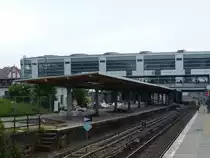Ostkreuz: Der Bahnsteig, der früher für alle Linien mit Ausnahme der S3 genutzt wurde, wird später für die S-Bahnen in Richtung Innenstadt genutzt. Derzeit wird er vollständig abgerissen und später wieder neu aufgebaut. 1.6.2013