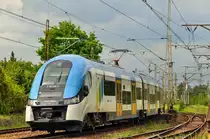 EN76 004 mit einer RB nach Tychy Lodowisko bei der Durchfahrt durch Katowice Ligota (29.05.2013)
