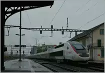 Noch ein schnelles Bild aus dem Wonnemonat Mai: TGV Lyria von Lausanne nach Paris bei der Durchfahrt in Renens VD.
31. Mai 2013
