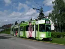 F�r einmal solo unterwegs ist der Be 4/6S 661 mit der Vollwerbung f�r die MUBA. Auf dieser Aufnahme f�hrt der Wagen zur Haltestelle Studio Basel auf der Linie 15. Die Aufnahme stammt vom 02.06.2013.