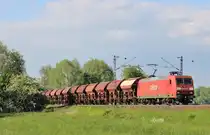 Am 28.Mai 2013 war 145 021 mit einem Kalibomber bei Elze(Han) auf dem Weg Richtung G�ttingen.