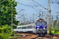 EP09 033 mit dem EC 105 aus Warszawa Wschodnia nach Wien Westbahnhof bei der durchfahrt durch Katowice Ligota (29.05.2013)
