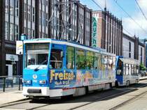 Rostock: Stra�enbahnlinie 1 nach Rostock-Toitenwinkel Hafenallee an der Haltestelle Rostock-Altstadt Lange Stra�e.(3.6.2013) 