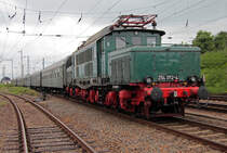 Mit der Aufschrift  Oma mach's gut  verließ  254 052-4 am 24.Mai 2013 von Delitzsch aus ihre Heimat und ihr altes Einsatzgebiet. Wieder eine weg.  