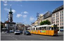 Strassenbahn Budapest Linie 47 am K�lvin t�r. (11.05.2013)