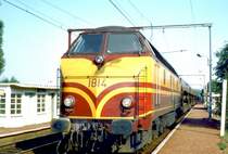 Luxemburg, CFL Diesellok 1814 auf der Strecke Luxemburg - Arlon (B) - Namur. Scan eines Dias aus dem Jahr 1975.