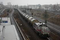 MKB V19 am 4.1.13 mit einem Kesselzug bei str�menden Regen in Berlin-Westhafen.