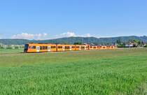 Next 27 und La Prima 68 als RE 1177 bei Urtenen, 06.06.2013.