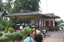 Aufnahmsgeb�ude des Bf. Pak Tako, Blickrichtung Nong Pla Duk Junction, am 17.Mai 2013. 

