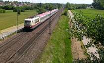 Auch am 6. Juni 2013 war 103 235 am IC 118 ,hier bei Bad Sch�nborn.