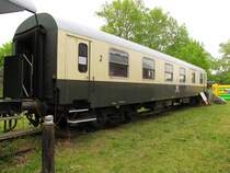 DB Museum 50 80 82-13551-0, ein Halbgep�ckwagen vom Typ BDwsb, am 25.05.2013 beim TEV im ehem. Bw Weimar.