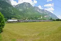 Re 460 003-7 mit IR 1780 bei Flums, 07.06.2013.