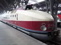 VT 18.16.07 am 16. November 2001 im Hbf Leipzig (aufgenommen mit einer  fr�hen  Digitalkamera Kodak DC 240)