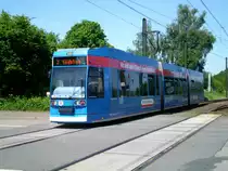 Rostock: Stra�enbahnlinie 2 nach Rostock-S�dstadt S�dblick an der Haltestelle Rostock-Dierkow Dierkower Kreuz.(3.6.2013) 