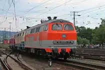Auch diese Sch�nheit war mit von der Partie: Nachschuss auf 218 137-8 zusammen mit 217 014-0 und der 216 067-9 bei der Fahrzeugparade in Koblenz-L�tzel.