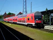 Doppelstock-Steuerwagen (1. Gattung) als S1 nach Rostock Hauptbahnhof am S-Bahnhof Rostock Warnem�nde.(3.6.2013)