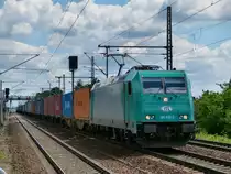 185 610 durchf�hrt mit ihrem Containerzug Dresden Strehlen gen Bremer Hafen.
11.06.13