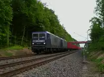 RBH 126 (143 217-8) und RBH 116 (143 573-4 fuhren am 11.06.13 mit einem Leerholzzug J�ssnitz/V.