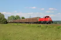 Am 7.Juni 2013 war 261 068 mit einer �bergabe aus Hannover-Linden Gbf s�dlich von Elze(Han) auf dem Weg nach Alfeld/Leine.