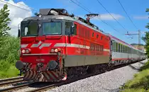S� 342-022 zieht EC151 'Emona' durch Maribor-Tabor Richtung Ljubljana. /29.5.2013