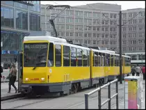 �ltere Tatra Stra�enbahn in Berlin am Alexanderplatz am 23.04.2013