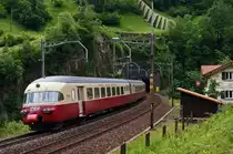 SBB HISTORIC: RAe TEE ll 1053 bei Wassen am 15. Juni 2013.
Foto: Walter Ruetsch
