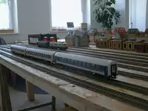 Der InterConnex war bereits der erste Zug der im Abstellbahnhof auf meiner neuen H0-Anlage abgestellt wurde.Aufgenommen am 16.Juni 2013.