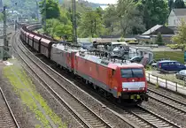 189 042-5 im Doppelpack zieht G�terzug durch den Bf Linz - 06.05.2013
