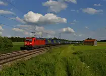 185 366 mit einem KLV am 28.05.2013 bei Batzhausen.