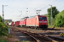 185 001 + 232 5xx mit gemischten G�terzug am 15.06.2013 in Bamberg. 