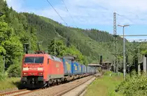 152 102-0 mit einem Walterzug , zusehen am 16.06.13 in Probstzella.