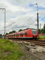 Als RB 33 verl�sst der 425 579-0 den Rheydter Hbf nach Aachen Hbf am 22.6.2013