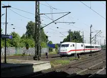 Einfahrt eines ICE aus Richtung S�den in den Bahnhof  Hamburg-Harburg . 9.6.2013