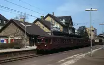 DSB S-Bahnlinie F S-Bahnhof Charlottenlund im Mai 1978. - Der Zug f�hrt in Richtung Frederiksberg �ber Hellerup, N�rrebro und Vanl�se.