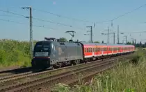 182 501 zog am 22.06.13 eine RB von Halle(S) nach Eisenach durch Gro�korbetha.
