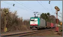 In z�giger Fahrt unterwegs auf der Montzenroute am Gemmenicher Weg. Die belgische 2830 (Cobra) mit ihrer G�terfracht hinauf nach Belgien. Location:Aachen / M�rz 2013.