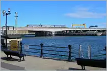 Ein NIR Class 8000-Triebzug hat Belfast Central verlassen und fährt nun über den River Lagan River Nordwärts.
25. Sept. 2007