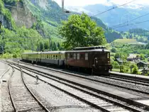 BLS / 100 Jahre L�tschbergbahn - Ae 4/4 251 mit Extrazug nach Kandersteg bei der durchfahrt im Bahnhof Blausee-Mitholz am 30.06.2013