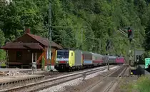 189 931-9 mit dem DPE 75905 (Renningen-Triberg) Einfahrt Triberg 8.6.13