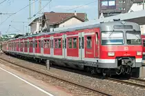 420 455-8 ( 94 80 0420 455-8 D-DB ), D�sseldorfer Waggonfabrik AG, D�sseldorf (DUEWAG) 90748, Baujahr 1994, Eigent�mer: DB Regio AG - Region Baden-W�rttemberg, Fahrzeugnutzer: S-Bahn Stuttgart, [D]-Stuttgart, Bh Plochingen, 08.07.2013, Schorndorf Bf