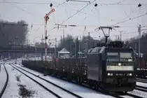 MRCE/CFL Cargo 185 552 am 6.2.13 mit einem Stahlzug in D�sseldorf-Rath.