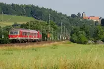111 224 mit RB aus 2 n-Wagen am 08.07.2013 bei Kronach gen Saalfeld. 
