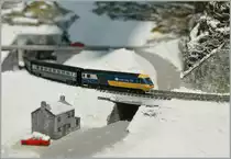 Bei den Sommertemperaturen freut man sich auf ein paar Bastelarbeiten im verschneiten Cwynbachcwm, auch wenn die Fl�che kaum gr�sser als ein A 4 Blatt ist...
8. Juli 2013