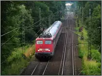 Genau 1 Jahr ist es her,als dieses Foto auf Chip gebannt wurde. Die 110 497-5 ist mit der Regionalbahn unterwegs im Wurmtal bei Herzogenrath (Kr.Aachen) auf der 
KBS 485 am 10.Juli 2012.