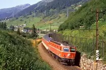 1044 031 verl�sst St.Anton am Arlberg in Richtung Innsbruck, 12.09.1987, D 469.