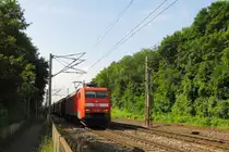 DB 152 168-1 mit einem gemischten G�terzug Richtung Erfurt, am 02.07.2013 in Erfurt Bischleben.